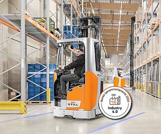 Carrello retrattile STILL FM-X per magazzino intelligente Industry 4.0